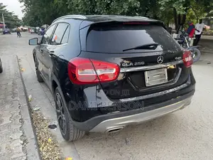 Mercedes-Benz GLA 250 2017 Black