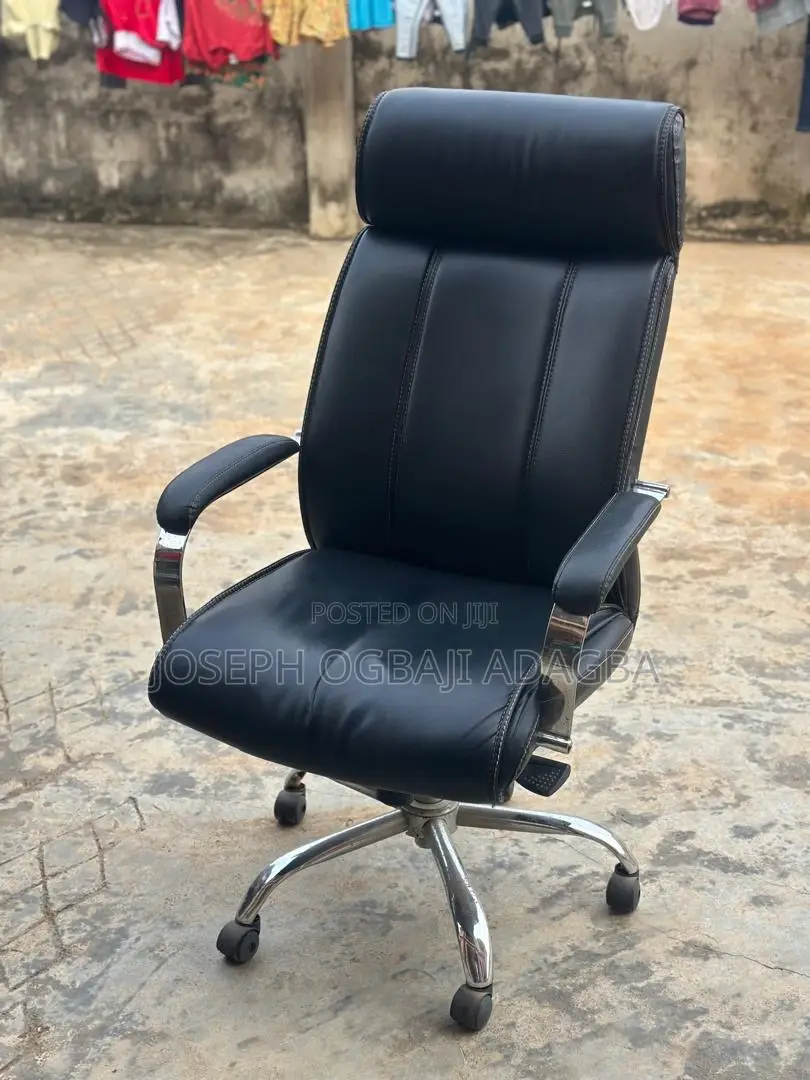 Executive Leather Swivel Office Chair