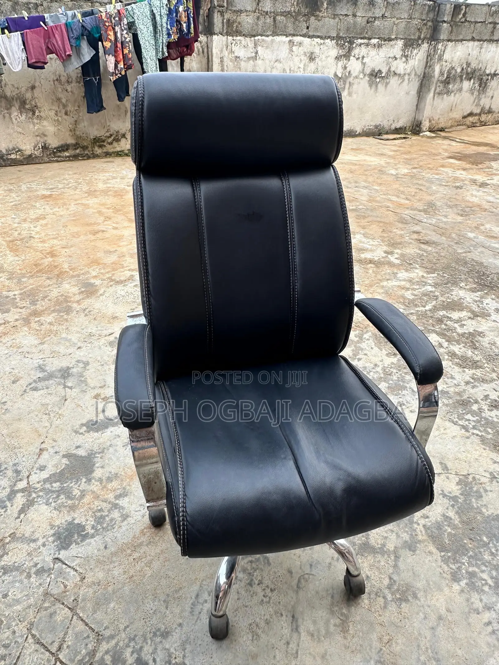 Executive Leather Swivel Office Chair