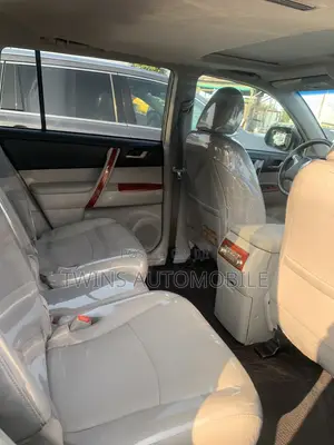 Toyota Highlander Limited 3.5l 4WD 2013 Gray