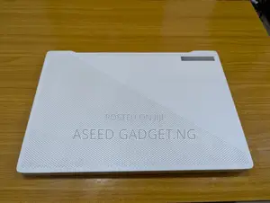 Laptop Asus ROG Zephyrus G14 16GB AMD Ryzen 9 SSD 1T