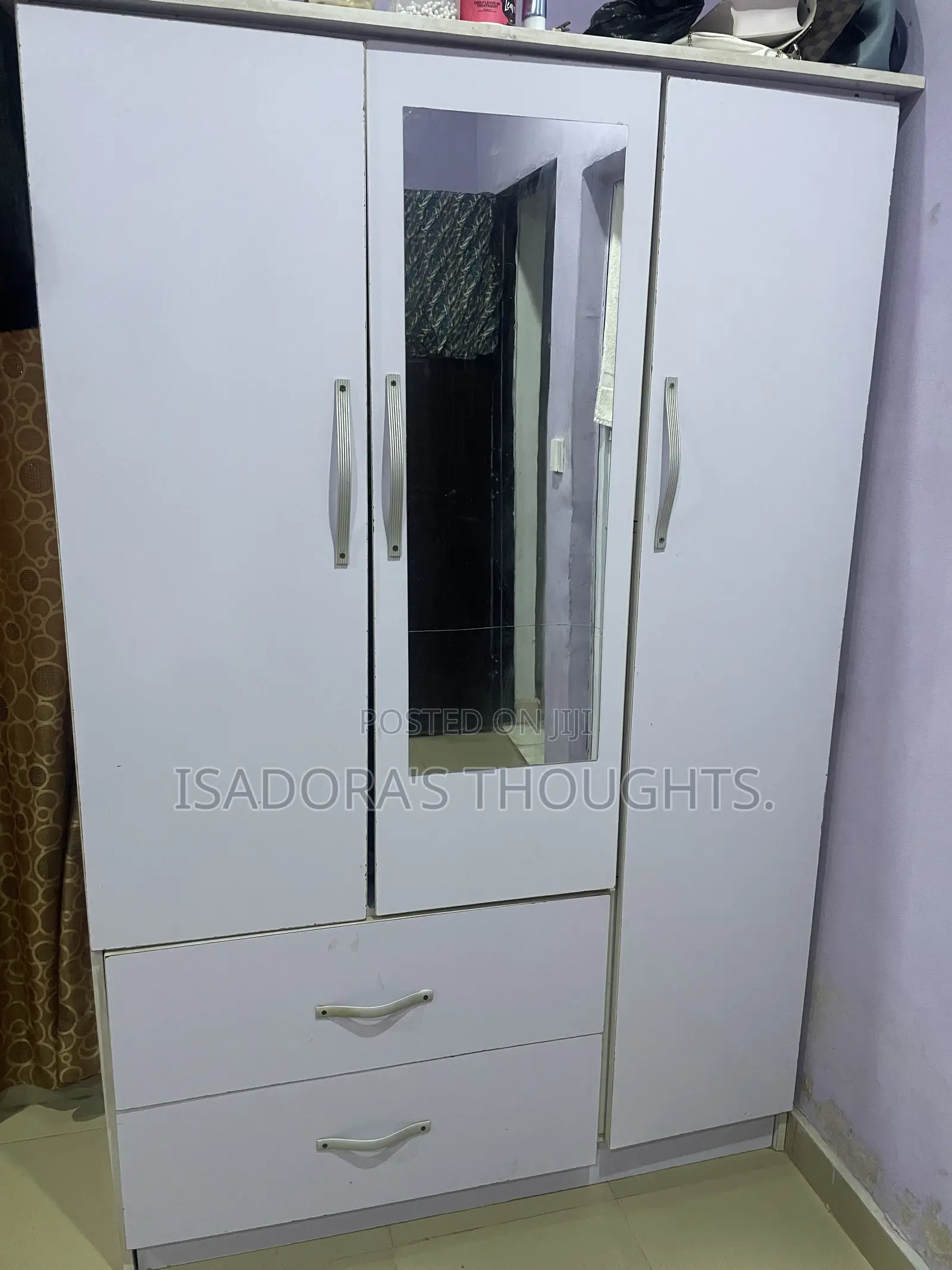3 Door Wardrobe With Mirror