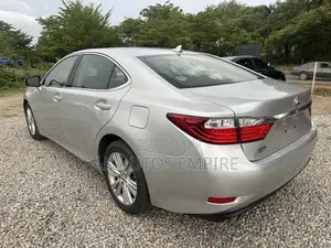 Lexus ES 350 FWD 2014 Silver