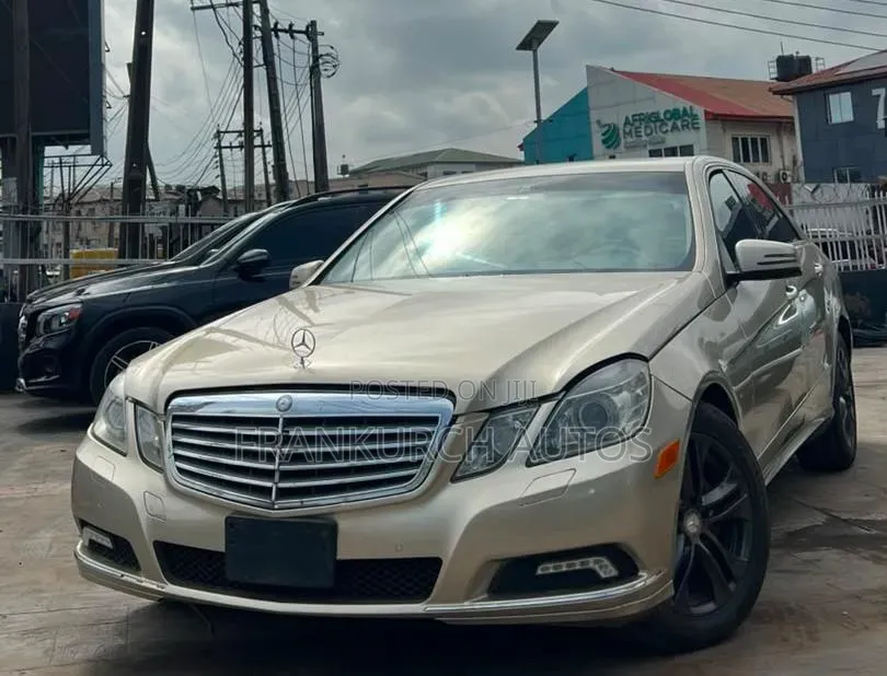 Mercedes-Benz E350 2012 Gold