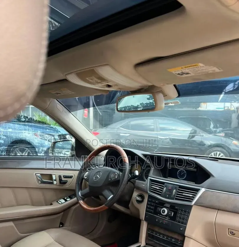 Mercedes-Benz E350 2012 Gold