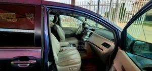 Toyota Sienna 2013 Blue