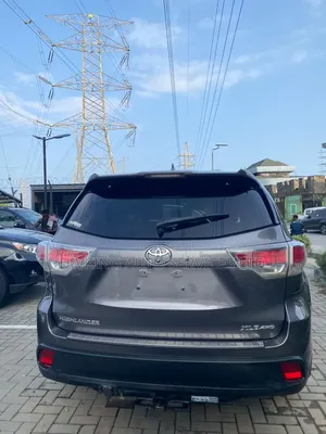 Toyota Highlander XLE 4dr SUV AWD (3.5L 6cyl 6A) 2015 Black