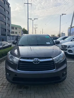 Toyota Highlander XLE 4dr SUV AWD (3.5L 6cyl 6A) 2015 Black