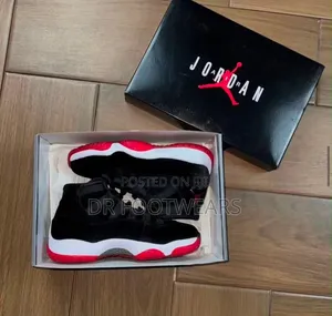 Air Jordan 11 Retro Sneakers