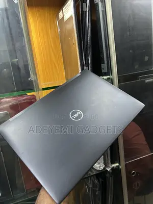 Laptop Dell Latitude 7390 8GB Intel Core i5 SSD 256GB