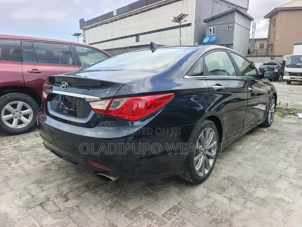 Hyundai Sonata 2013 Blue