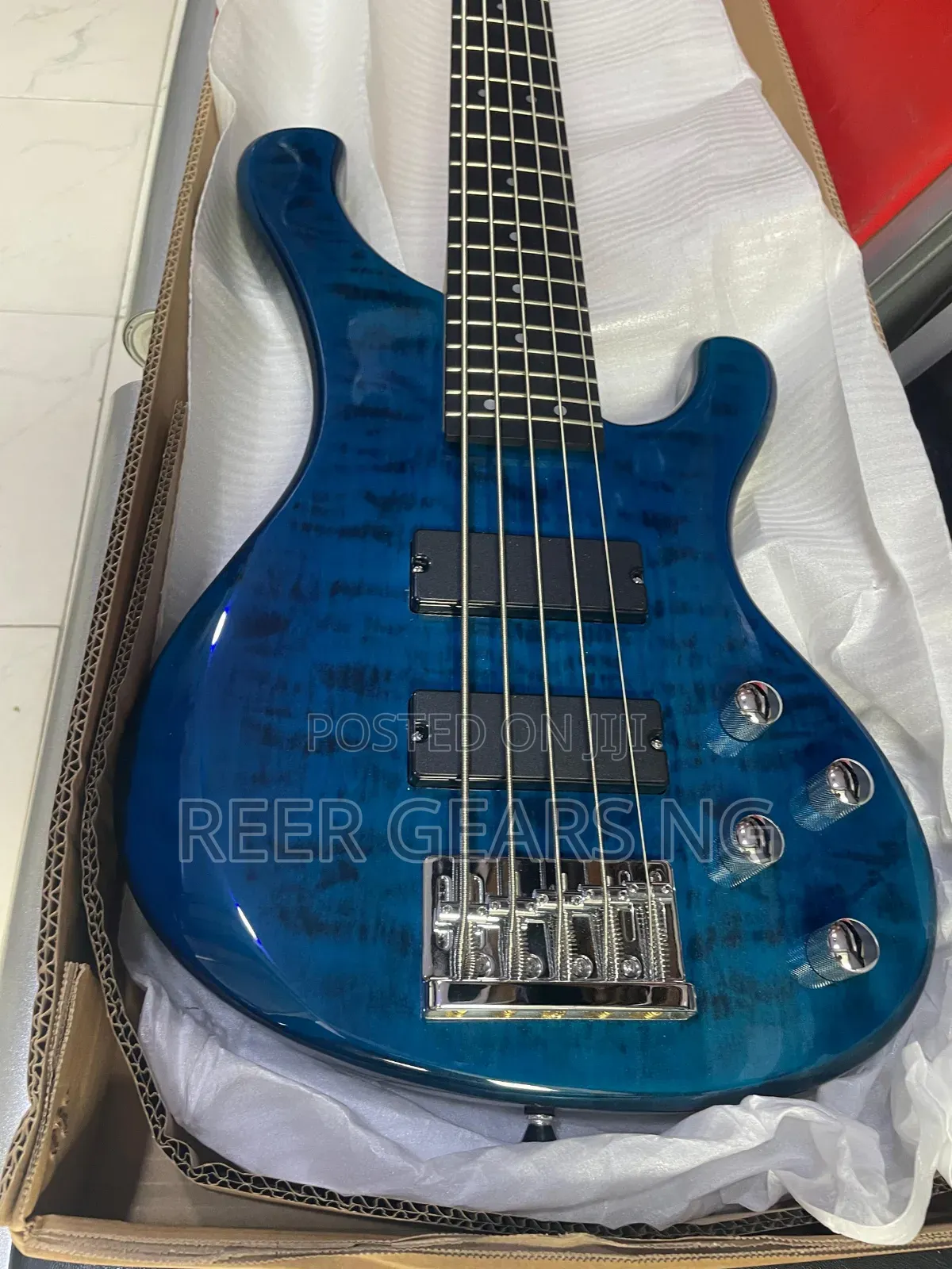 Top Quality D-120 Bullfighter Bass 5 Strings Active Guitar Blue