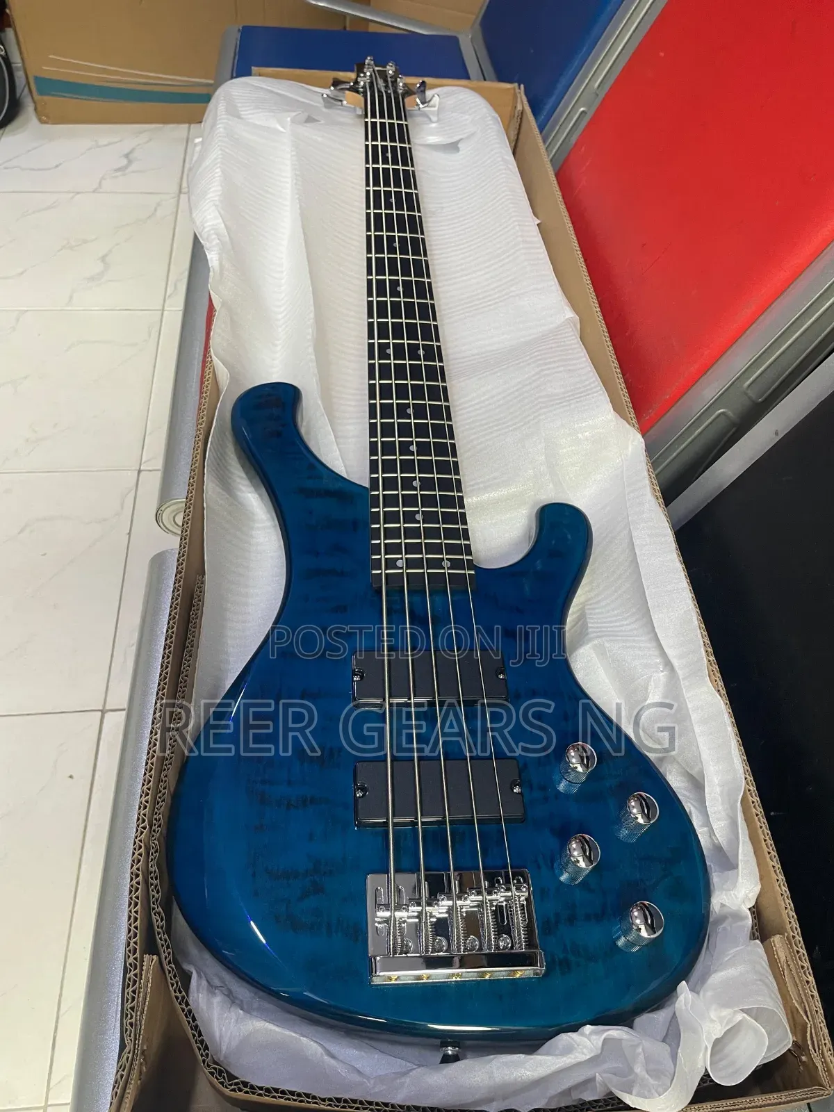 Top Quality D-120 Bullfighter Bass 5 Strings Active Guitar Blue