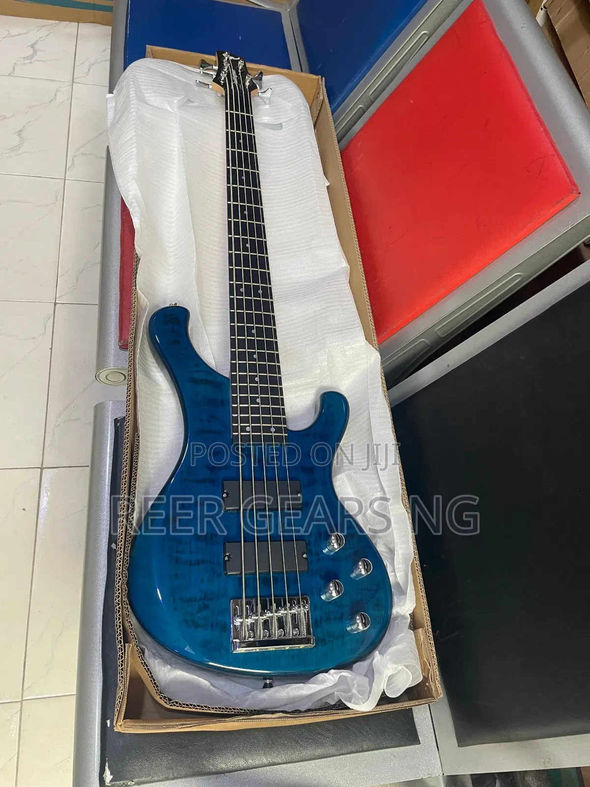 Top Quality D-120 Bullfighter Bass 5 Strings Active Guitar Blue