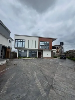Furnished 4bdrm Duplex in New Layout for sale