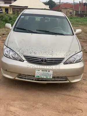 Toyota Camry 2006 Gold