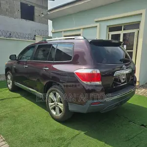 Toyota Highlander 2012 Burgundy