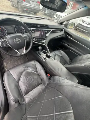 Toyota Camry XLE FWD (2.5L 4cyl 8AM) 2018 Gray