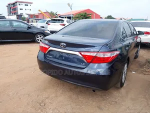 Toyota Camry 2016 Blue
