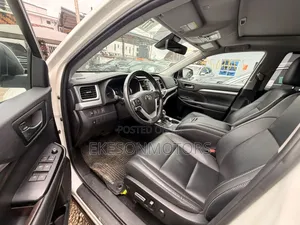 Toyota Highlander XLE 2019 White