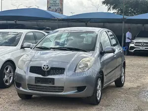 Toyota Yaris 1.5 2009 Gray