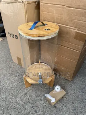 11L Borosilicate Glass Water/Beverage Dispenser With Bamboo Stand Tap