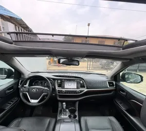 Toyota Highlander 2016 Black