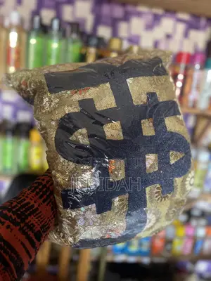 Aso Pepe (Altar Cloth)