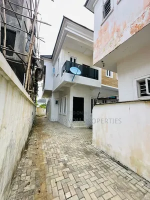 4bdrm Duplex in Lekki Expressway for rent