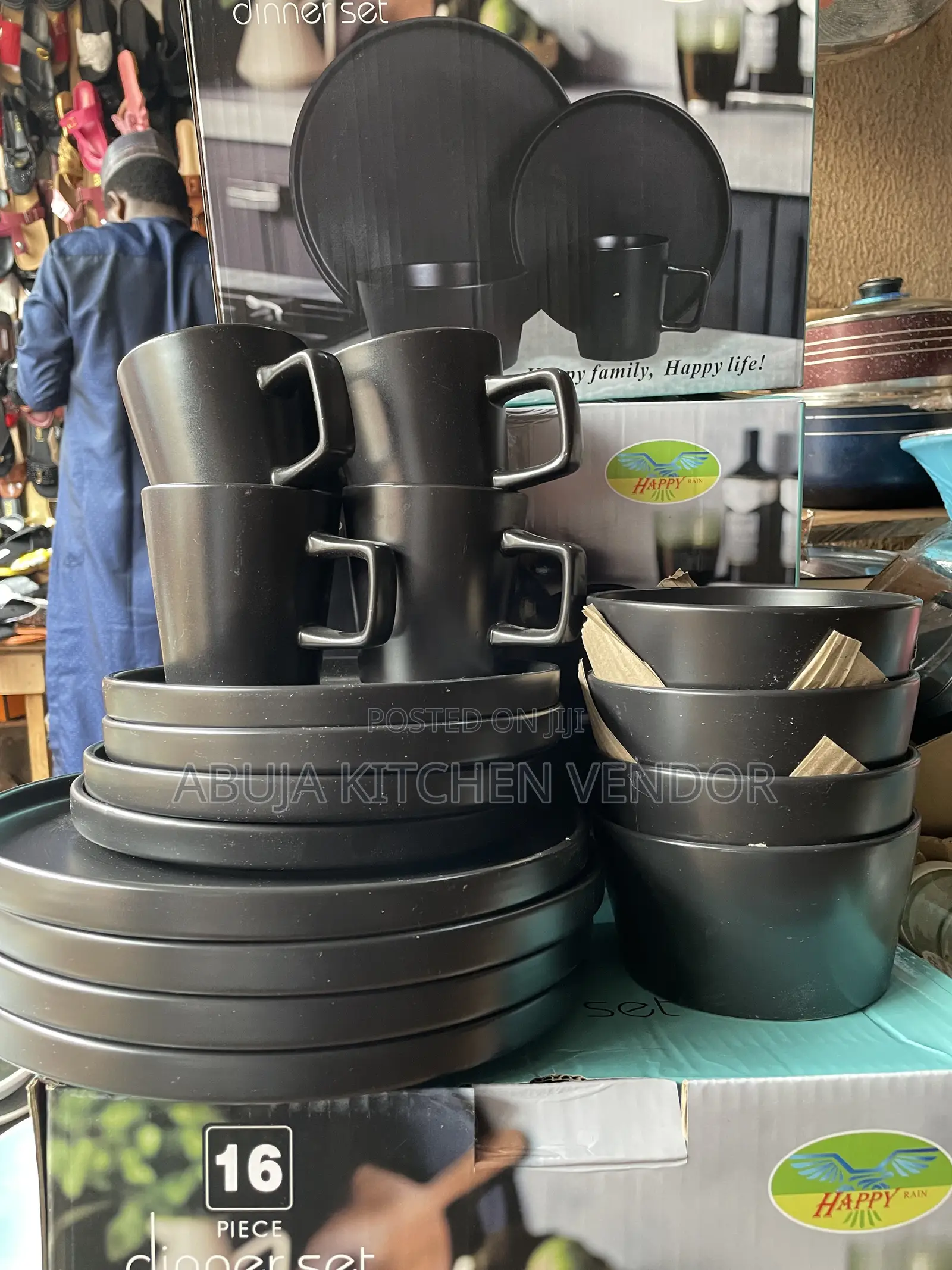 Black Dinner Set