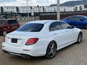 Mercedes-Benz E300 2017 White