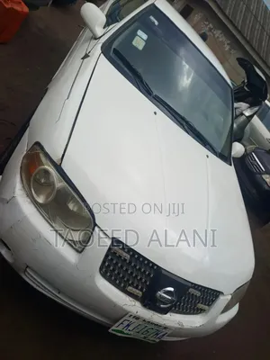 Nissan Sentra 2004 White