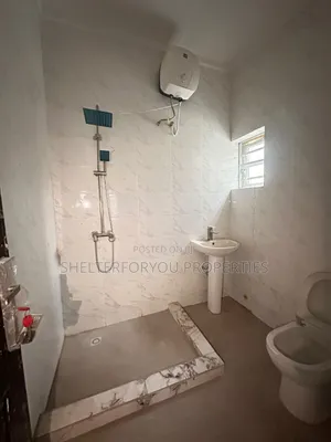 3bdrm Apartment in Lekki Expressway for rent