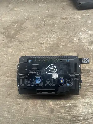 Highest Grade Mercedes Benz S550 2009 Multimedia Screen