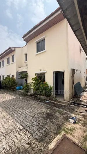 4bdrm Duplex in Packview, Parkview Estate for rent
