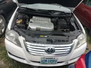 Toyota Avalon 2006 White