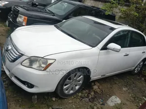 Toyota Avalon 2006 White