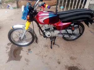 Bajaj Boxer 100 2022 Red