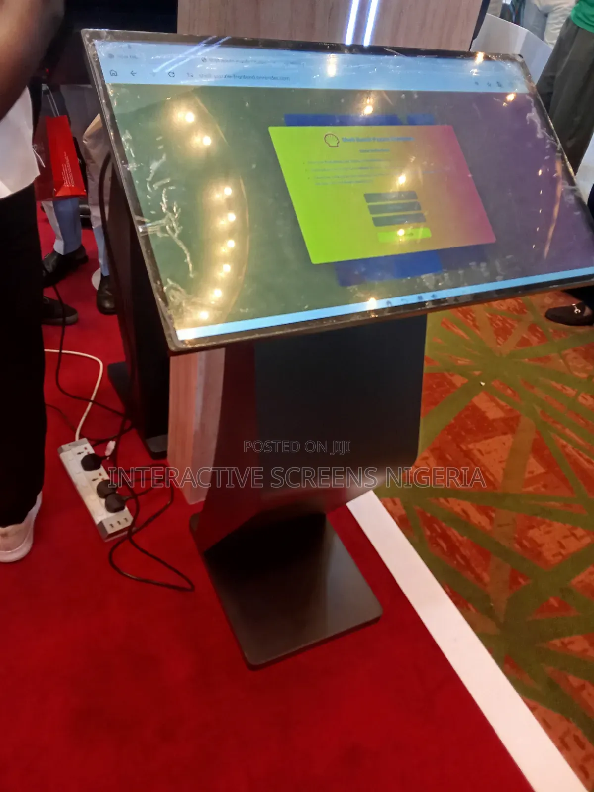 32 Inches K-Stand Interactive Screen