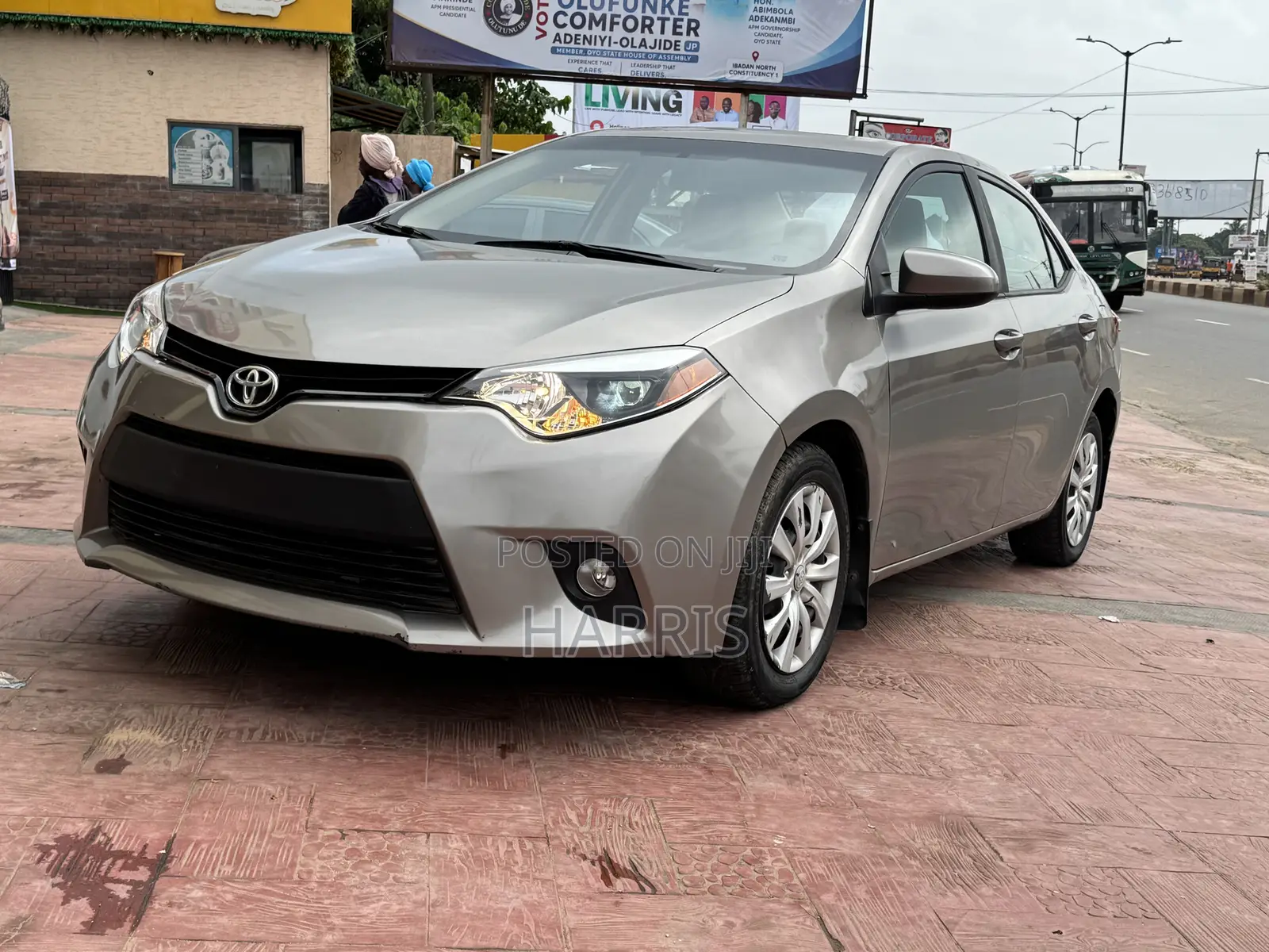 Toyota Corolla 2015 Brown