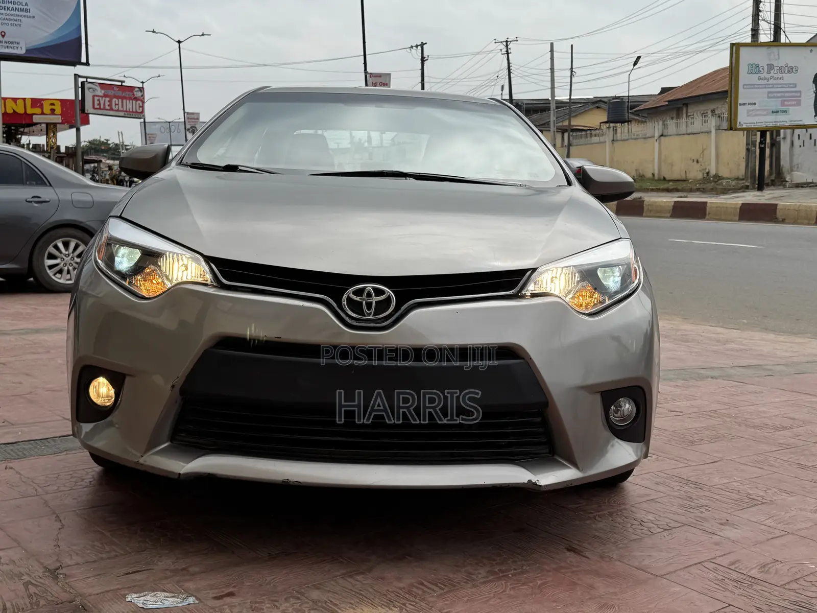 Toyota Corolla 2015 Brown