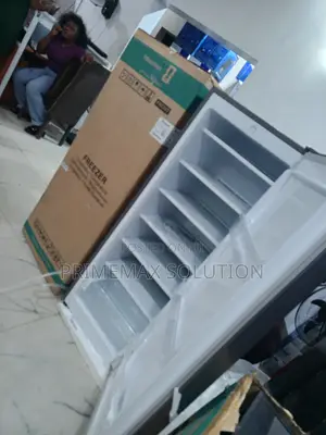 Organized Freezing Made Easy With 6 Shelves in the Hisense RS189DR