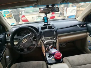 Toyota Camry 2012 Gold
