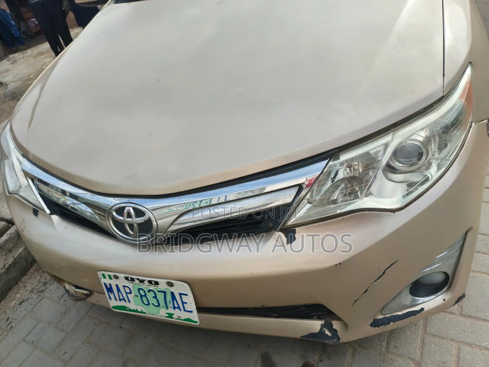Toyota Camry 2012 Gold