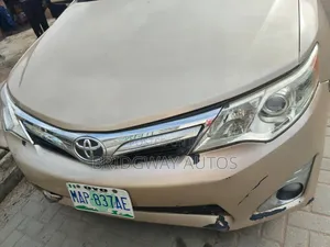 Toyota Camry 2012 Gold