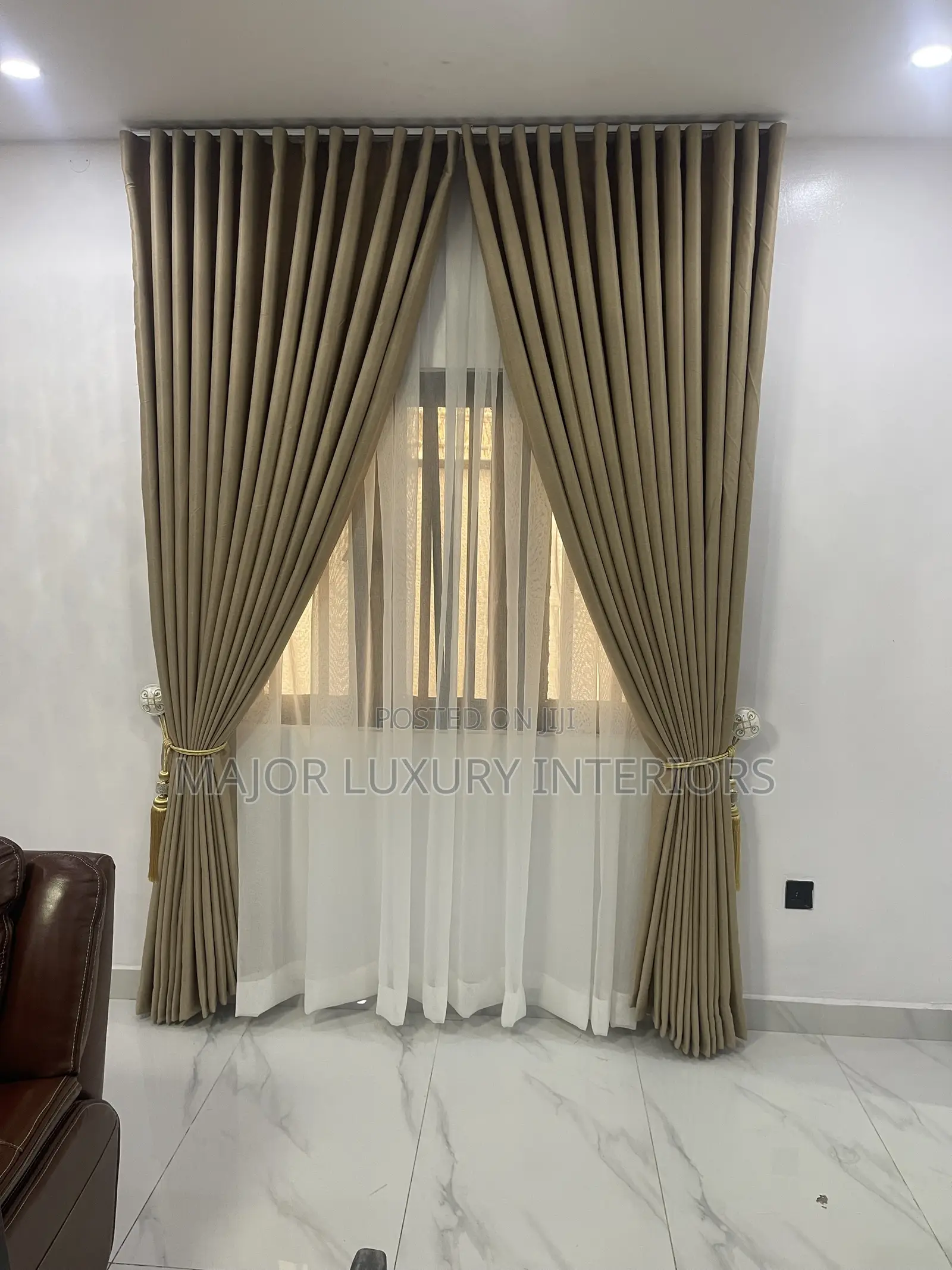 Highest Grade Curtain With Wave Design Pattern