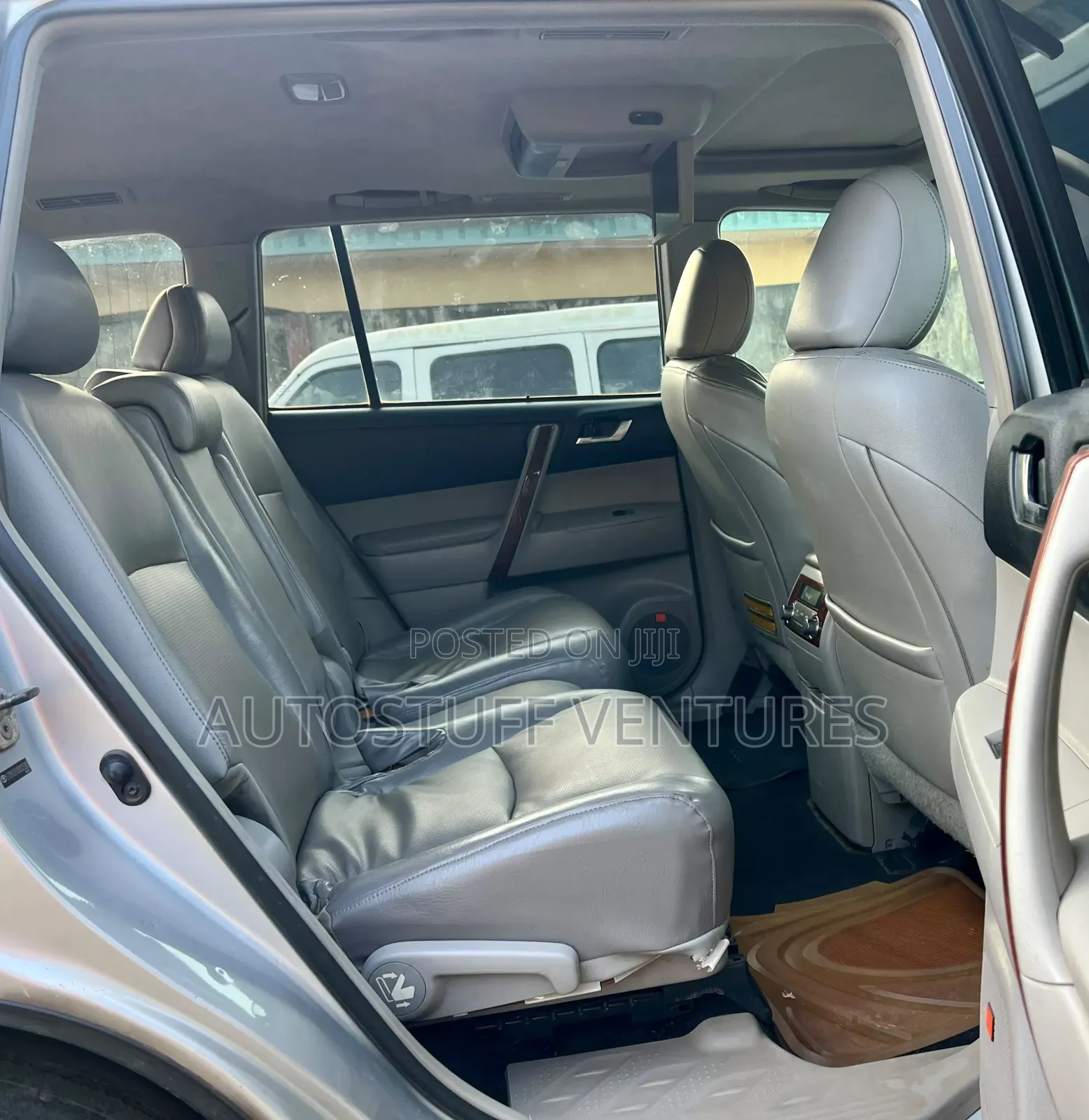 Toyota Highlander 2011 Silver