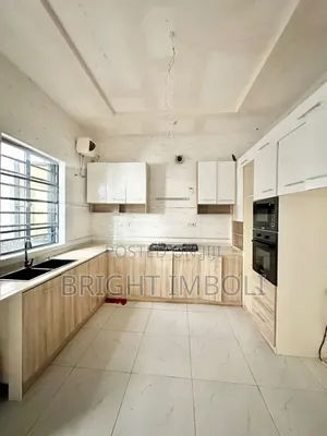 1bdrm Shared Apartment in Orchid Road, Chevron for rent