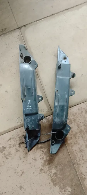 Front Bumper Hanger Hiace 4y