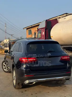 Mercedes-Benz GLC-Class 2018 Blue